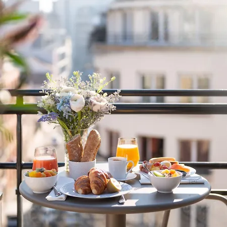 Yllen Eiffel Hotel