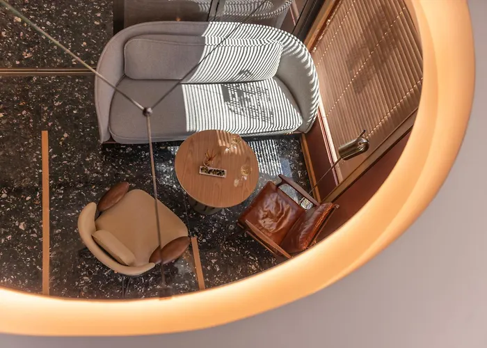 Hotel Yllen Eiffel 4*