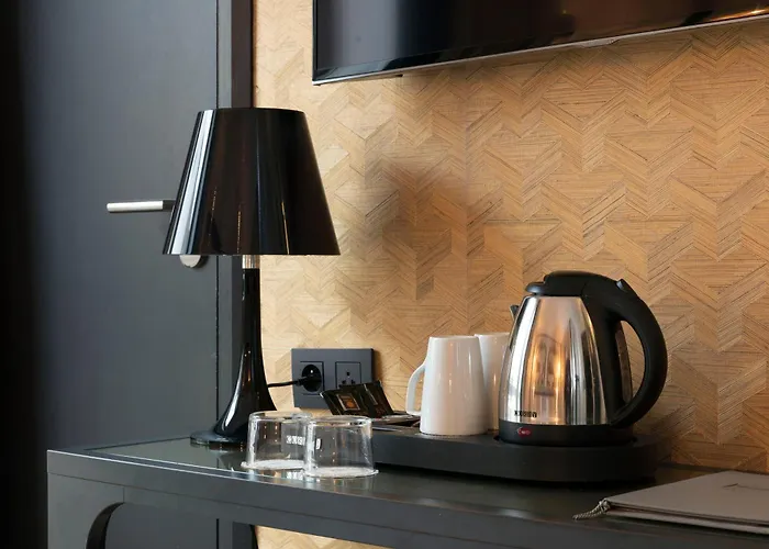 Hotel Yllen Eiffel Parigi