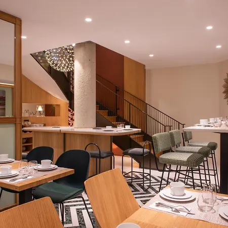 イレーン エッフェル 4* パリ