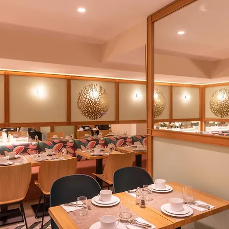 ホテル イレーン エッフェル パリ