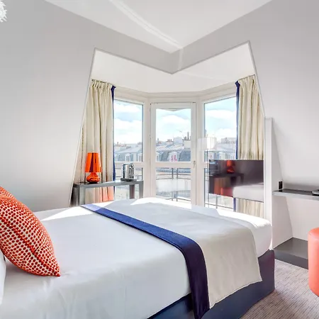 Yllen Eiffel 4* Paris