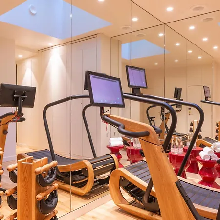 イレーン エッフェル ホテル