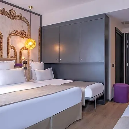 Yllen Eiffel Hotel 4*