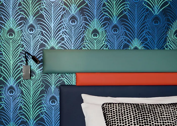 Yllen Eiffel Otel Paris