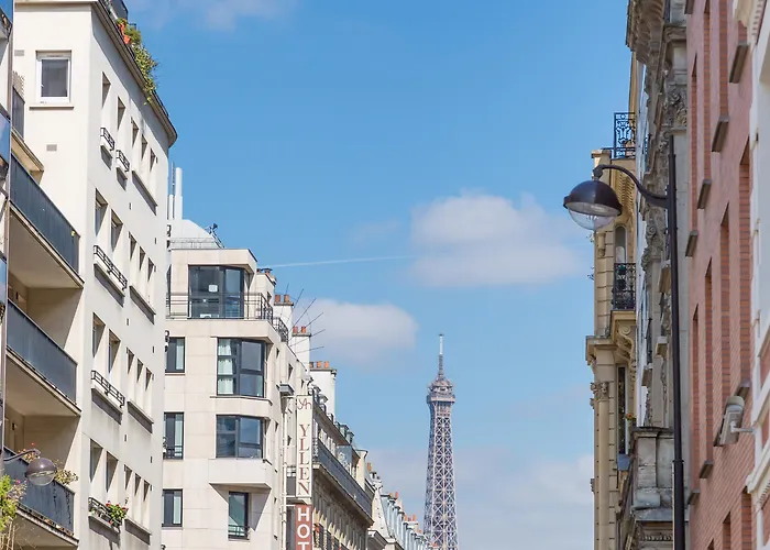 Yllen Eiffel Parijs