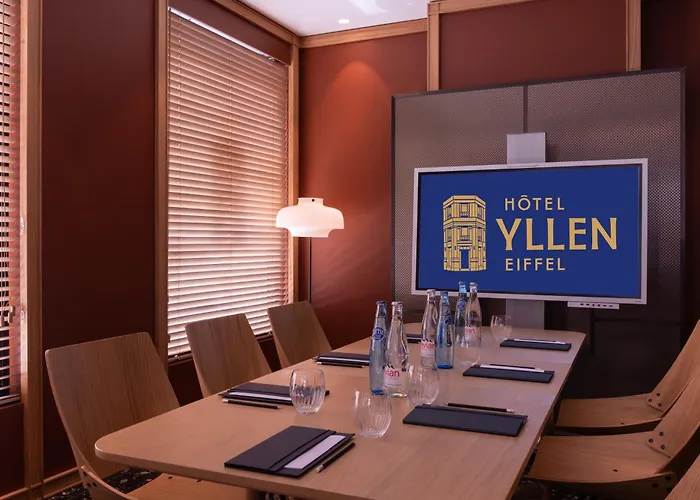 Yllen Eiffel Hotel 4*
