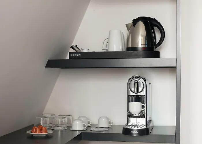 Yllen Eiffel Hotel 4*